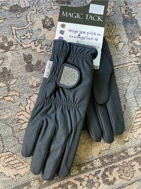 Black Grip Gloves for Pets - Stylish, Durable Handling